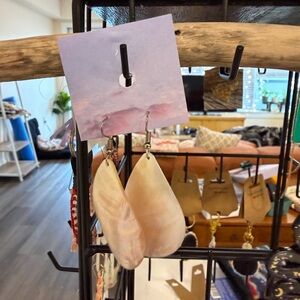 🪡Shell Earrings 🌸